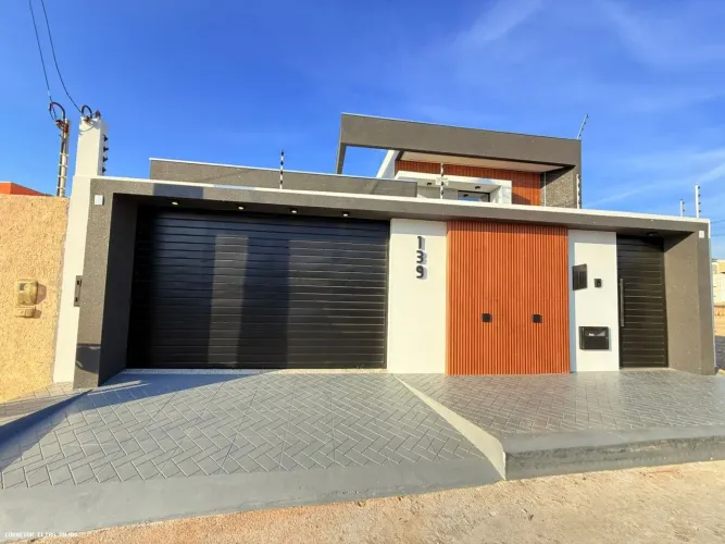 Casa para Venda em Guanambi, Ipanema, 3 dormitórios, 1 suíte, 2 banheiros, 2 vagas
