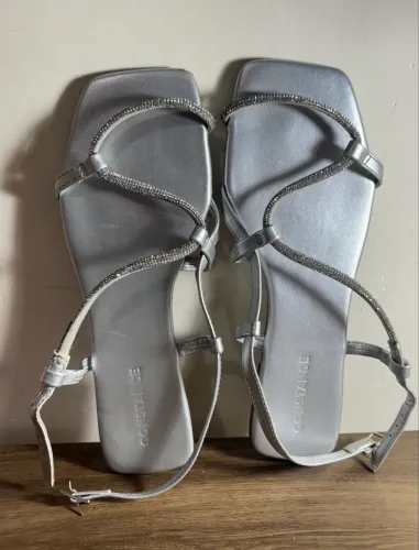 sandalia constance prata strass