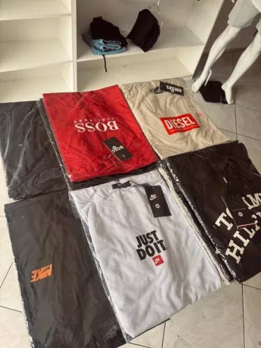 Vendo estoque de roupas