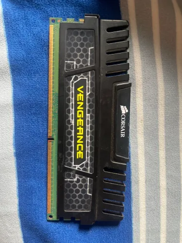 Memória ram ddr3 4gb corsair vengeance