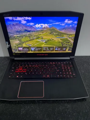 Notebook Acer Predator Helios G3-572