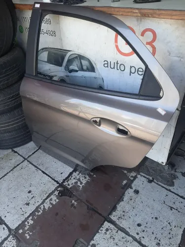 Porta traseira esquerda Ford Ka 2015 / 22