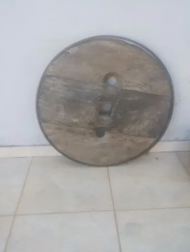 Roda carroça antiga