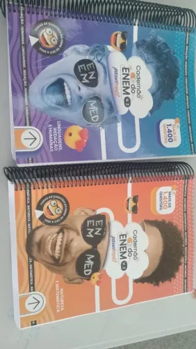 Vende-se 2 livros para estudar pro ENEM