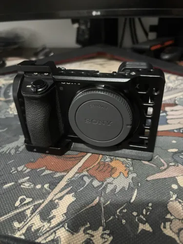 Sony A6500 KIT COMPLETO para Vídeo + 4 Baterias + Dummy + Cooler | Pronta p/ Produção