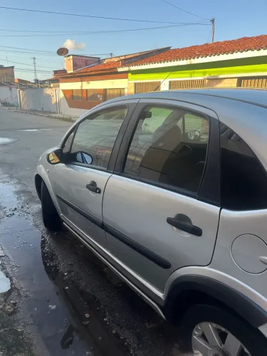 Citroen C3 GLX 1.4/ GLX Sonora 1.4 Flex 8V 5P 2012
