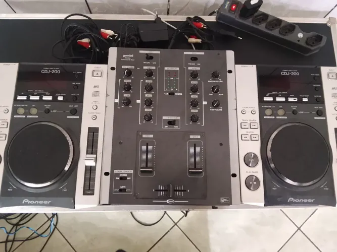 Par Pioneer CDJ 200 + Mixer Gemini PS-424x + Todos os Cabos