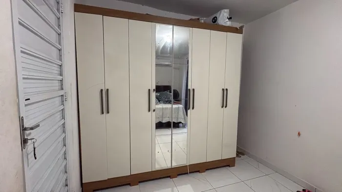 Guarda roupa 8 portas