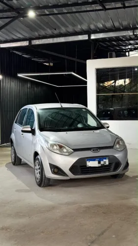 Ford Fiesta SE 1.6 8V Flex 5P 2014