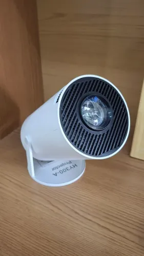 Projetor portátil HY300 com Android 