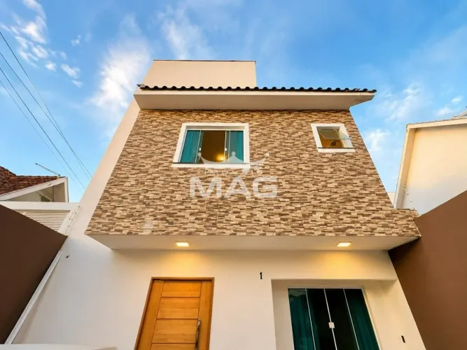 Sobrado no Bairro Alto | 4 Quartos | 2 Suites