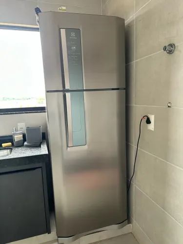 Vende-se geladeira eletrolux