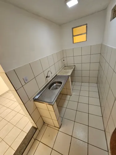 Flat estilo kitnet no centro da cidade, localização fantástica.