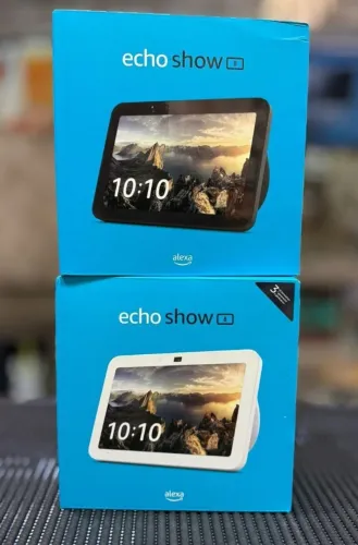 Echo Show 8 3ª Branca e Preta R$1.099,00 A VISTA NOVA