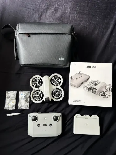 DRONE DJI NEO - COMBO FLY MORE + CASE DJI