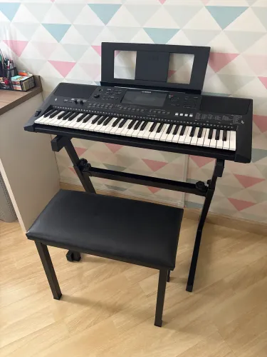 Teclado Yamaha E463
