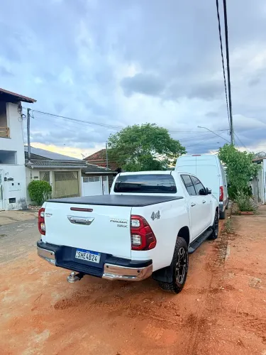 Toyota Hilux CD SRX 4X4 2.8 TDI 16V Diesel Aut. 2023