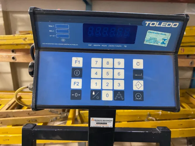 Balança contadora Toledo digital - 20 kg - 220V