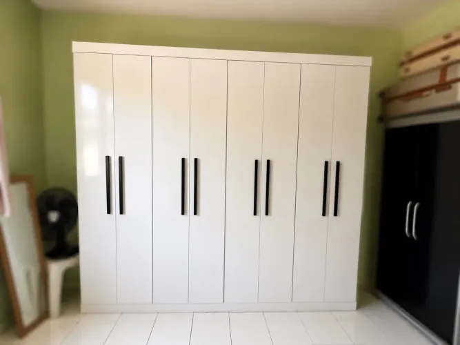 Guarda Roupas 8 portas Novo