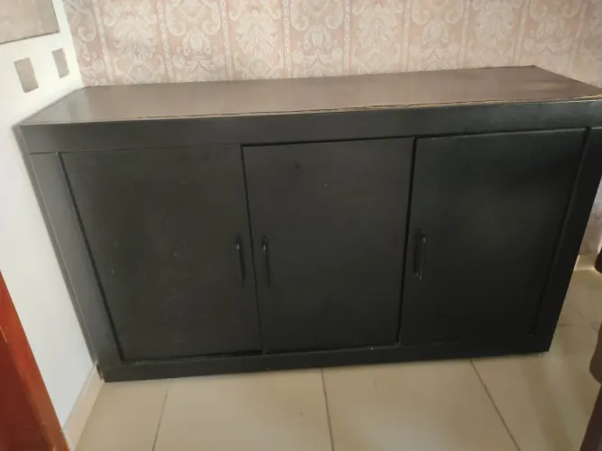 Armário preto
