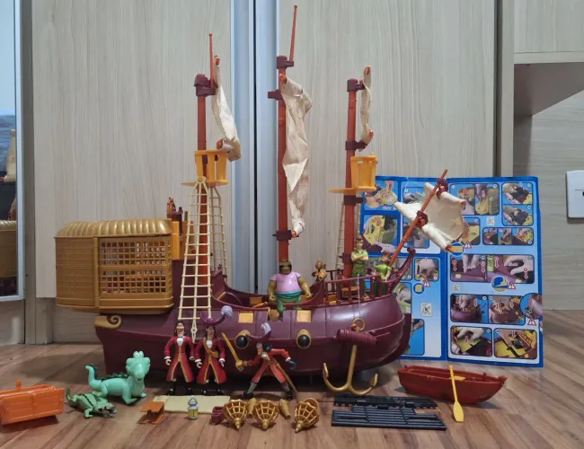 Relíquia Anos 2000! Navio Jolly Roger Disney Heroes+Manual!