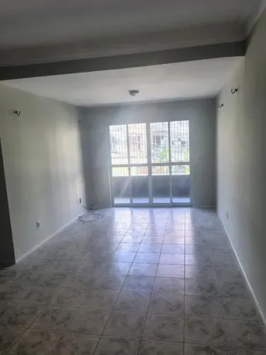 APARTAMENTO NO MONTESE