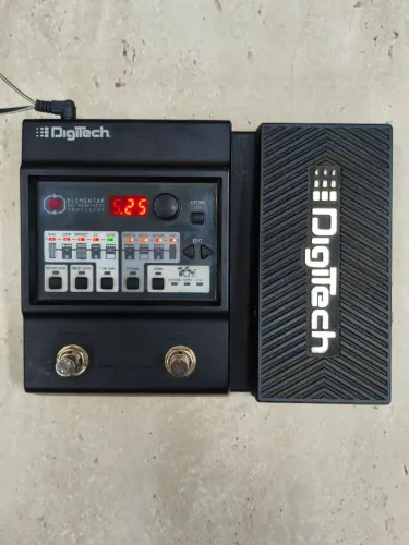 Pedaleira Digitech Element XP