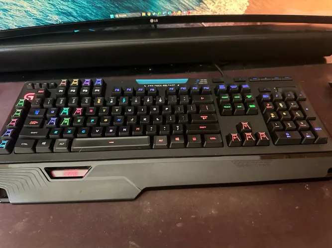 Teclado mecânico Logitech G910