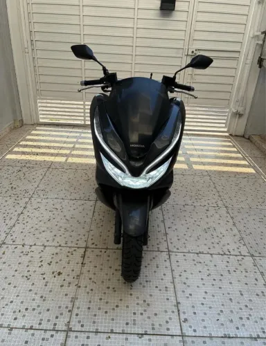 Honda PCX pronta para rodar