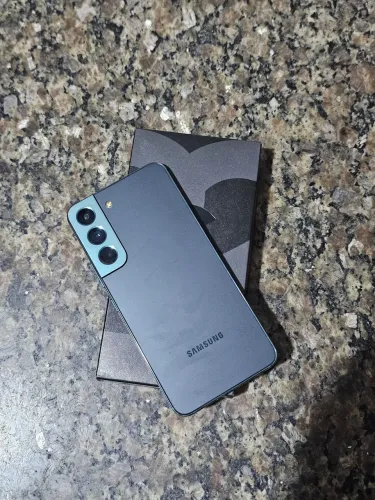 Celular Samsung S22 128GB (ler a descrição)