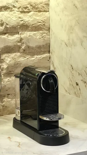 Cafeteira Nespresso CitiZ Preta 110V de R$1.239,00 por 849,00