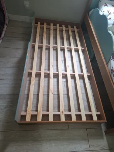 *Doação ** Cama auxiliar solteiro , ler anuncio