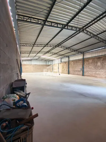Galpão para Locação em Cobilândia, Vila Velha - 360m²