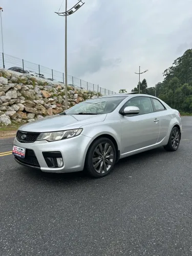Kia Motors Cerato Koup 2.0 16V Aut. 2012