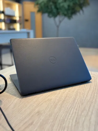 Notebook Dell Vostro 3401 | Intel Core i3 10ª Geração | 12GB RAM | SSD 512GB - Seminovo