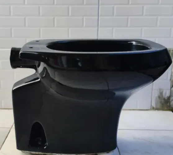 Vendo vaso Celite descarga na parede (tipo Hydra) - Ótimo estado! Cor Preto