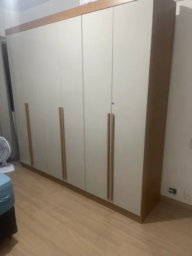 Guarda-Roupa 8 portas novo