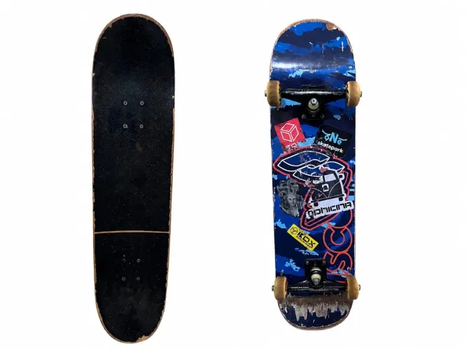 Skate montado + (Uma chave tipo Y multifuncional e uma lixa jessup nova de brinde)