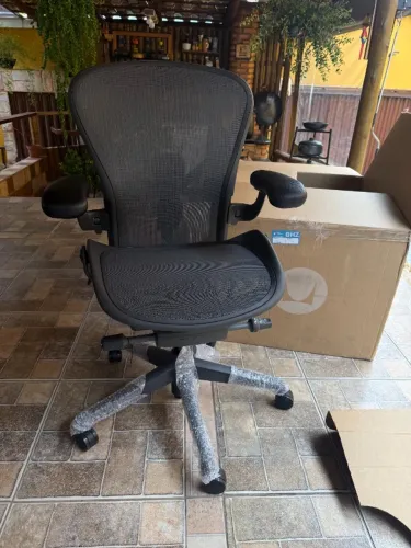 Cadeira Herman Miller Aeron Grafite Tamanho C