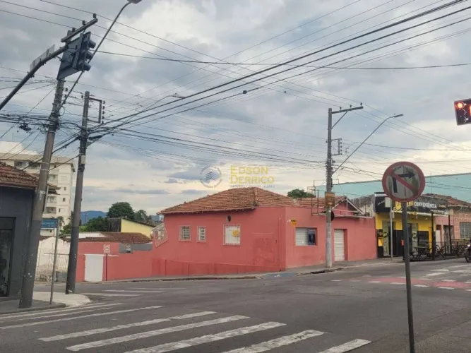 Casa com 2 dormitórios à venda, 180 m² por R$ 950.000,00 - Centro - Pindamonhangaba/SP