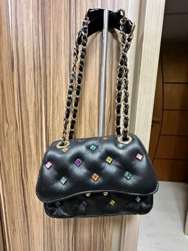 Bolsa Arezzo com pedras coloridas (pequena)