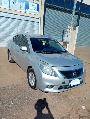 Nissan Versa SL 1.6 16V Flex Fuel 4P Mec. 2013