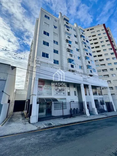 Apartamento mobiliado para locação - Condomínio Rio Reno | Centro | R$ 2.000,00