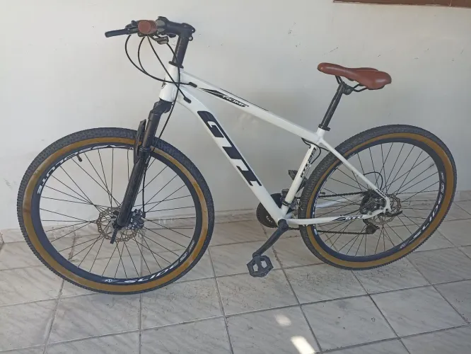 ? Bike GT ROMA Aro 29 Branca - Muito Conservada e Estilosa