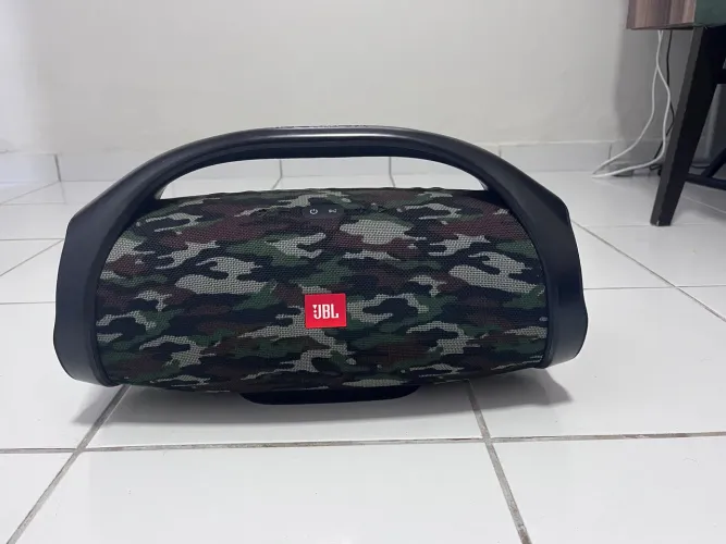 JBL BOMBOX