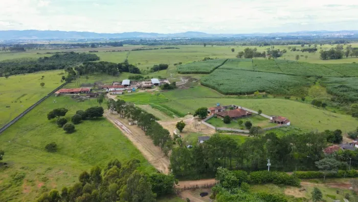 Fazenda 97 Hectares com Pasto Formado e Curral Para Pecuária em Pindamonhangaba, SP.