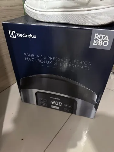 Panela de Pressão Elétrica Electrolux 5L Inox Experience Rita Lobo
