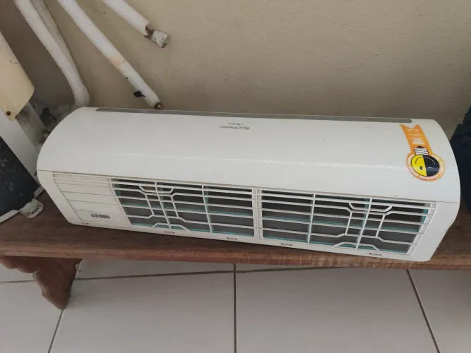 Ar condicionado Springer Midea 220v