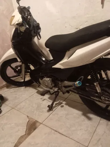Vendo moto shineray 3500 negociar