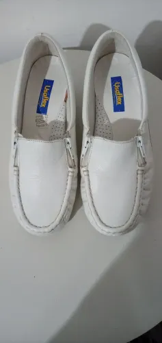 Sapato Mocassim Usaflex ( salto Anabela/ couro) c/zíper. Tam.37. Usado.